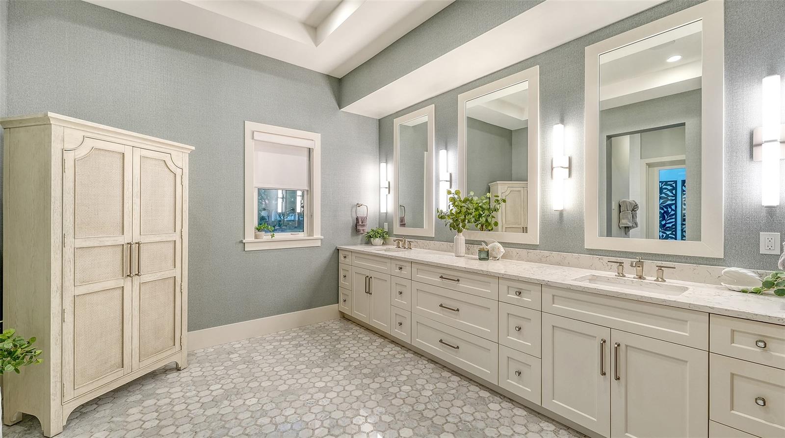 A4660889 Property Photo