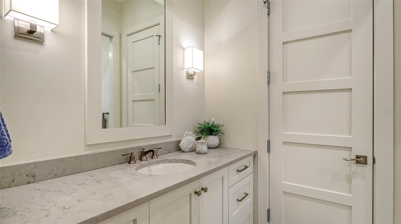 A4660889 Property Photo