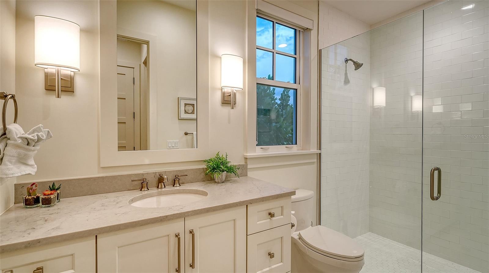 A4660889 Property Photo
