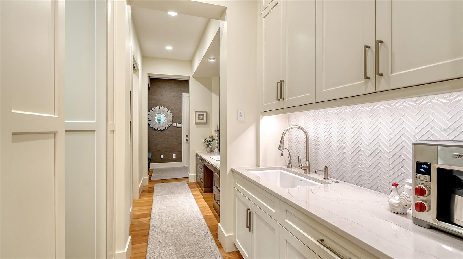 A4660889 Property Photo