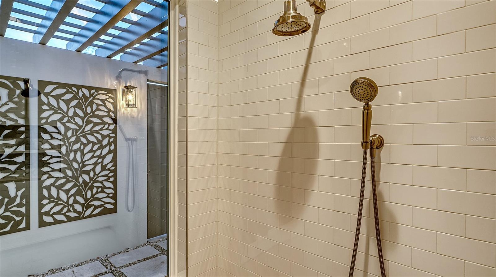 A4660889 Property Photo