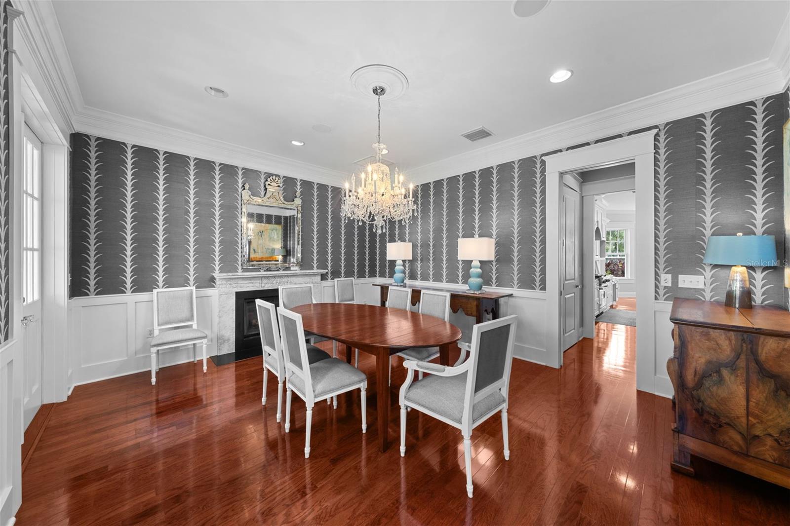 TB8413753 Property Photo