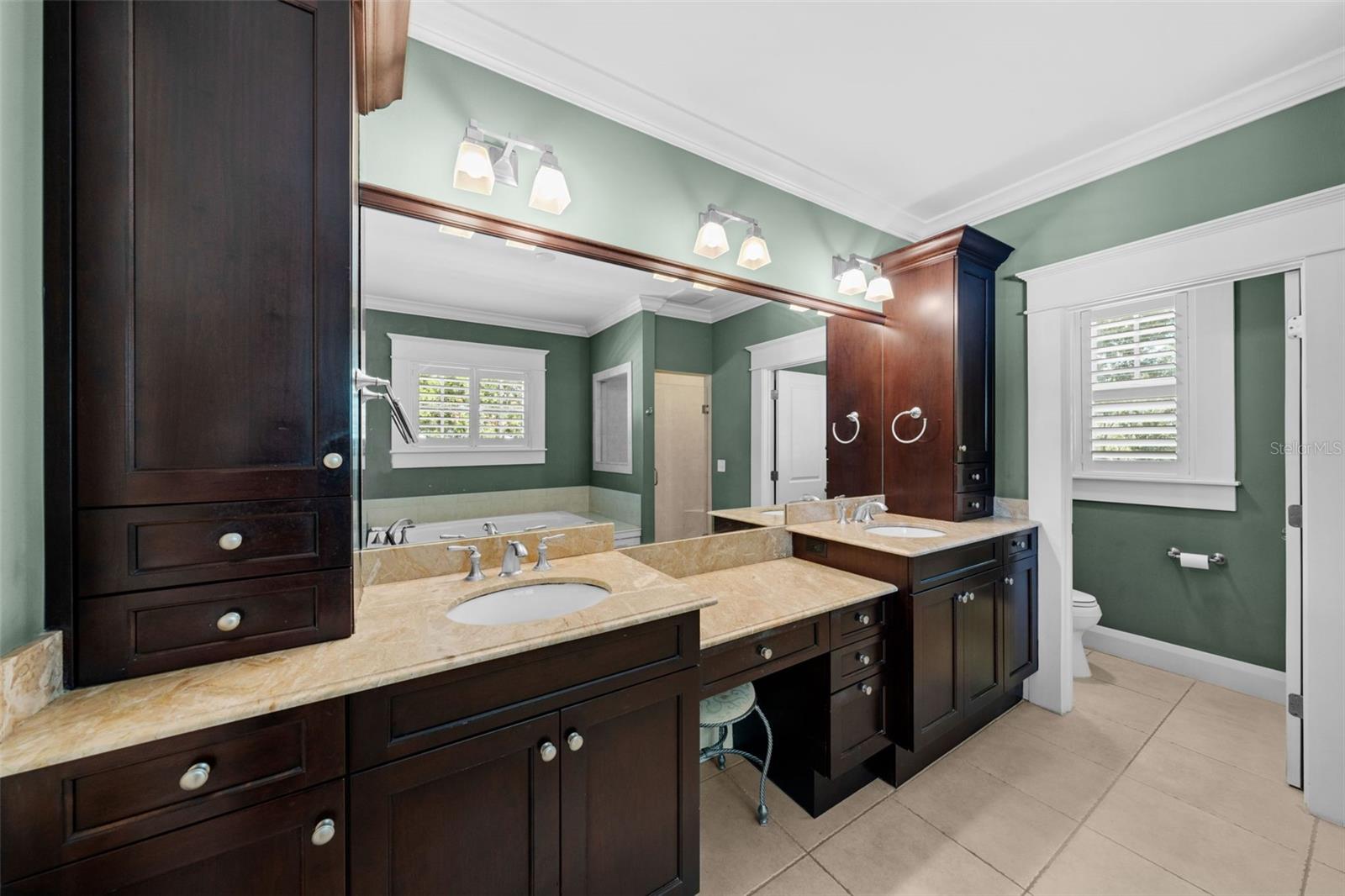 TB8413753 Property Photo