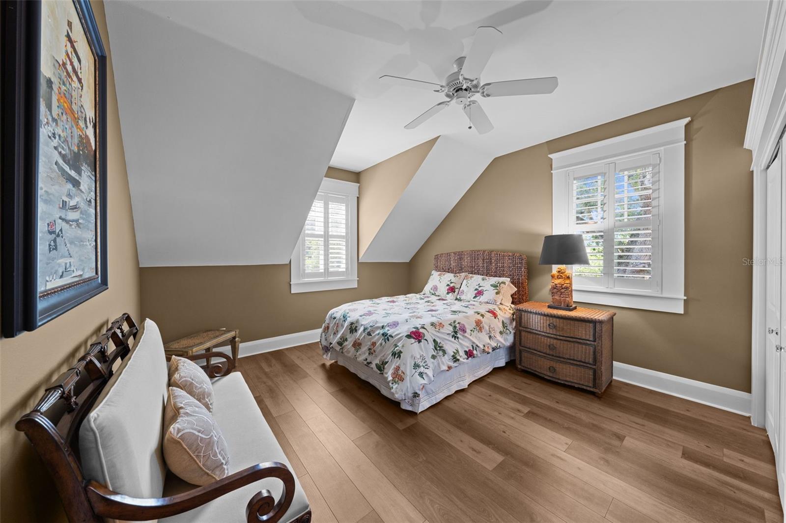 TB8413753 Property Photo