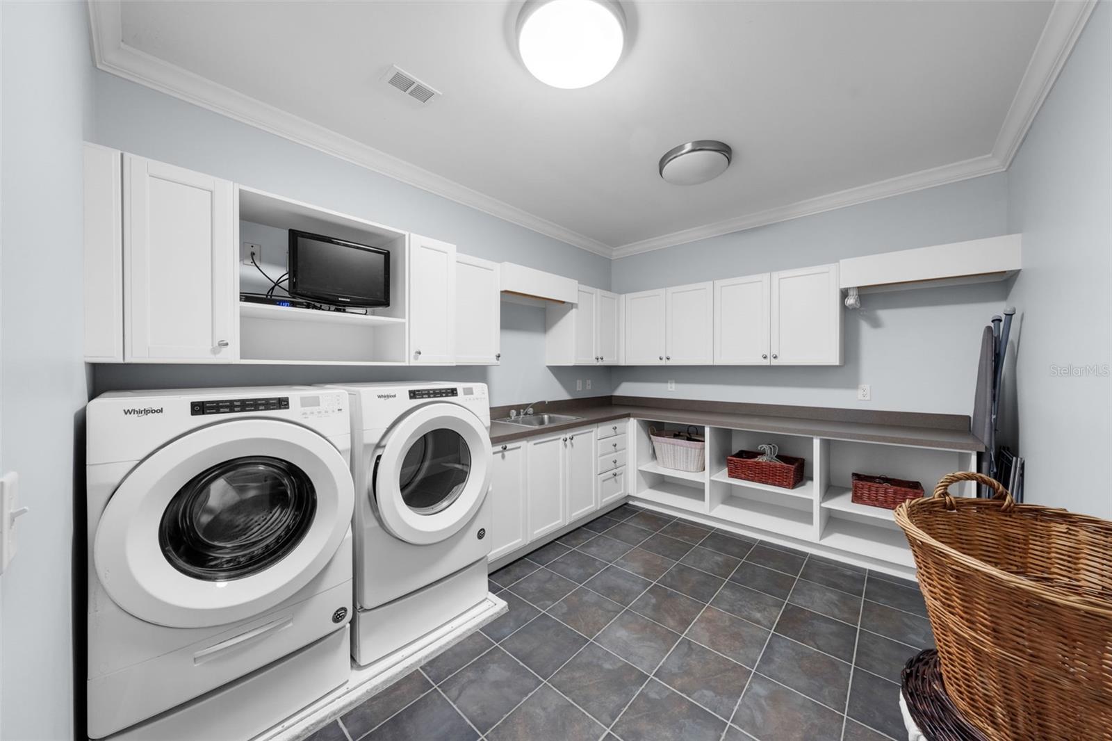 TB8413753 Property Photo