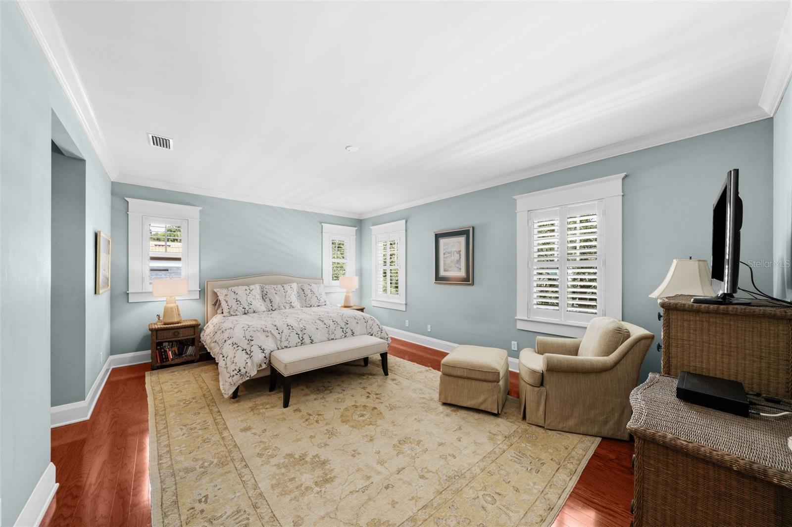 TB8413753 Property Photo