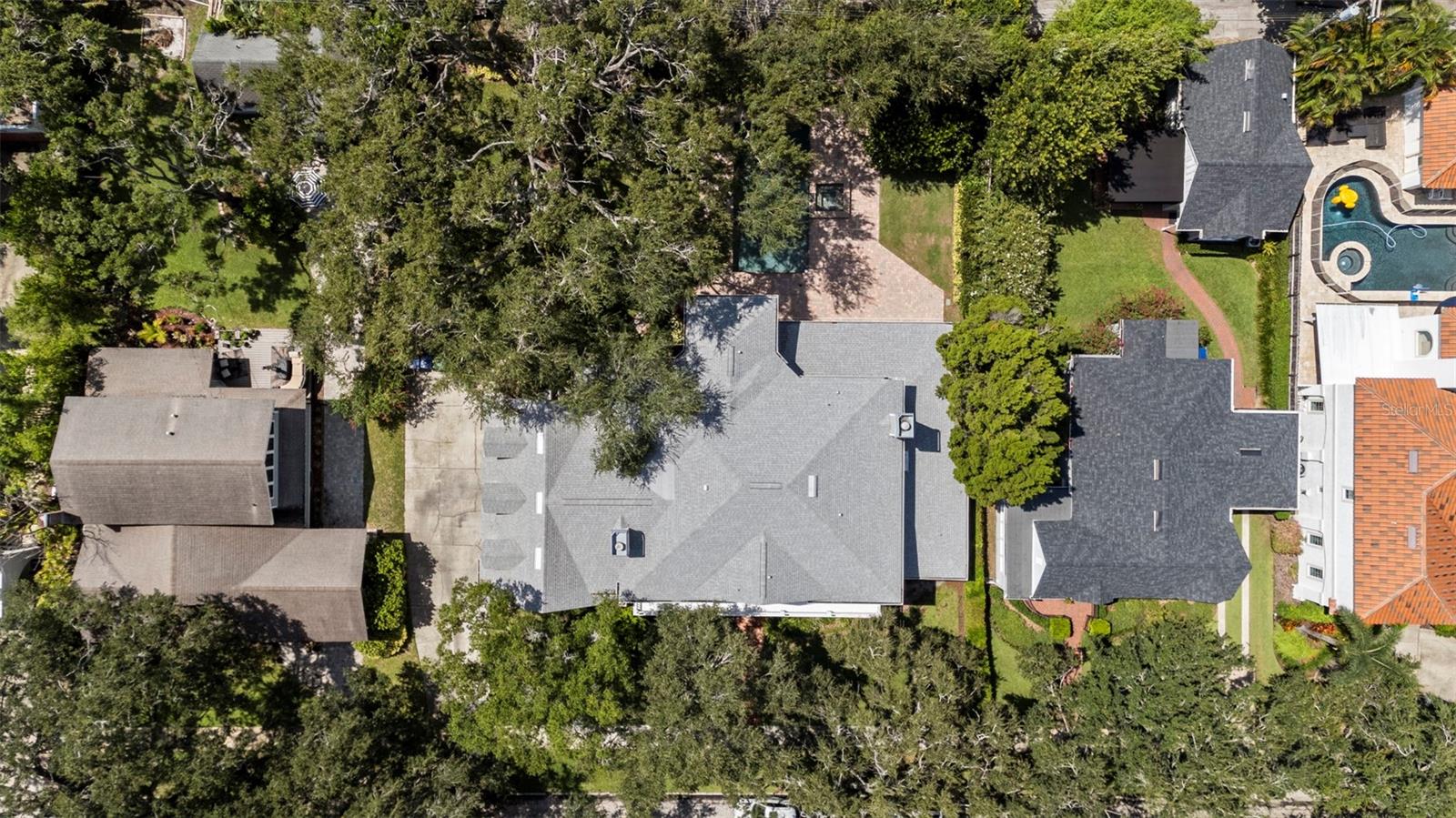 TB8413753 Property Photo