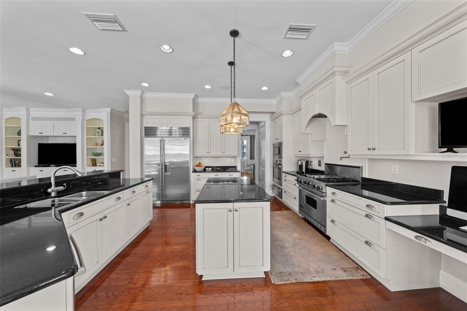 TB8413753 Property Photo