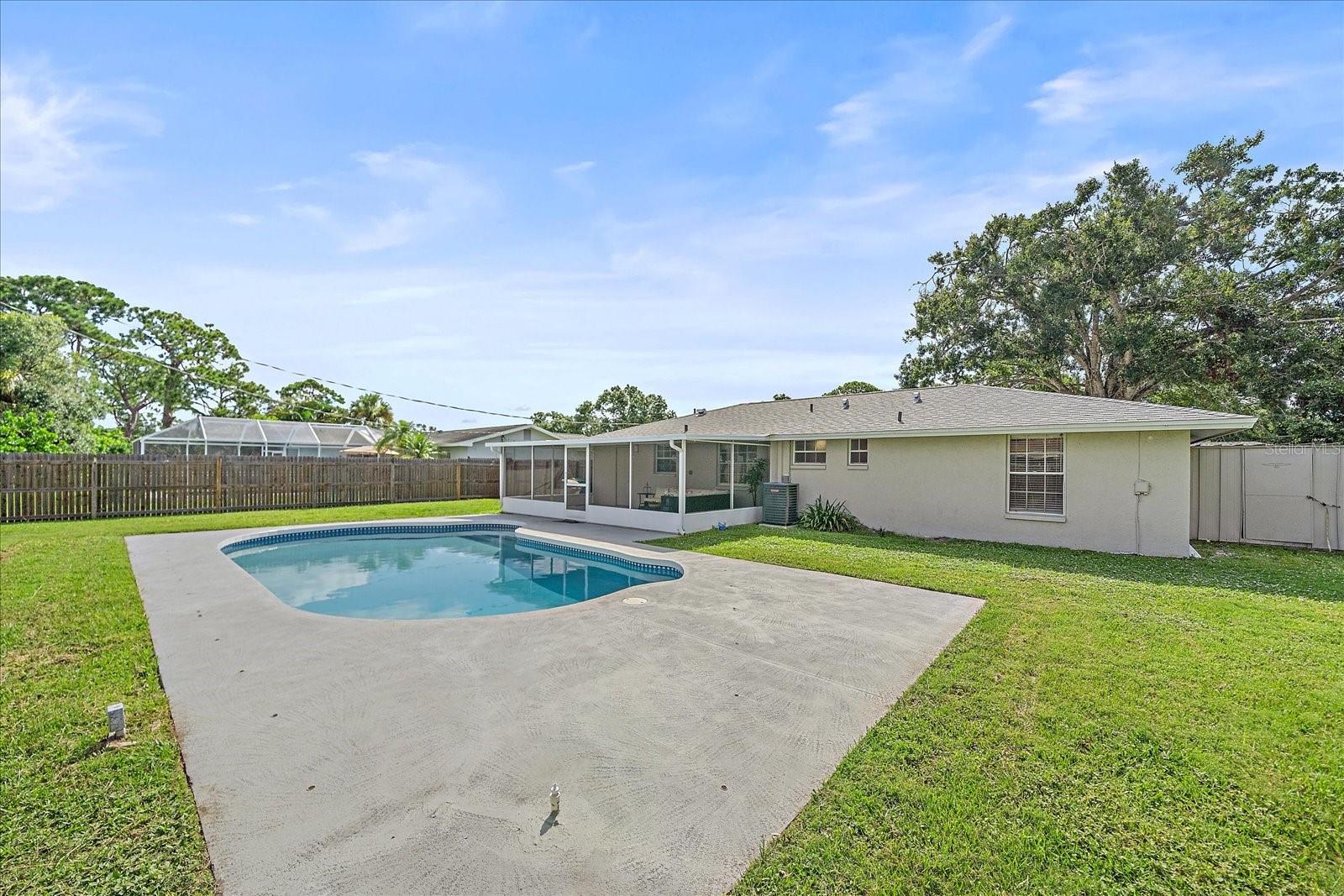 3032 GOLDEN RAIN DR, SARASOTA, FL, 34232