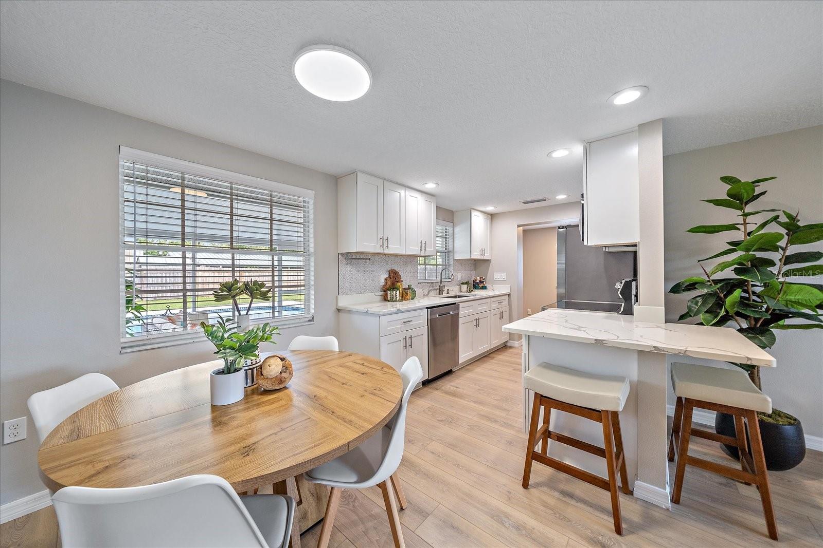 3032 GOLDEN RAIN DR, SARASOTA, FL, 34232