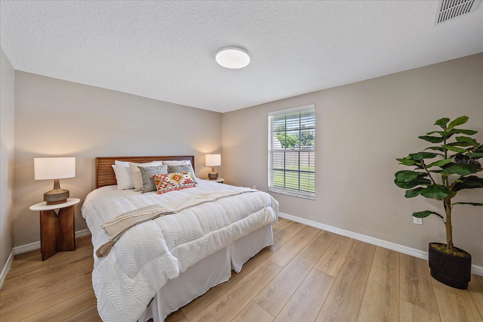 3032 GOLDEN RAIN DR, SARASOTA, FL, 34232