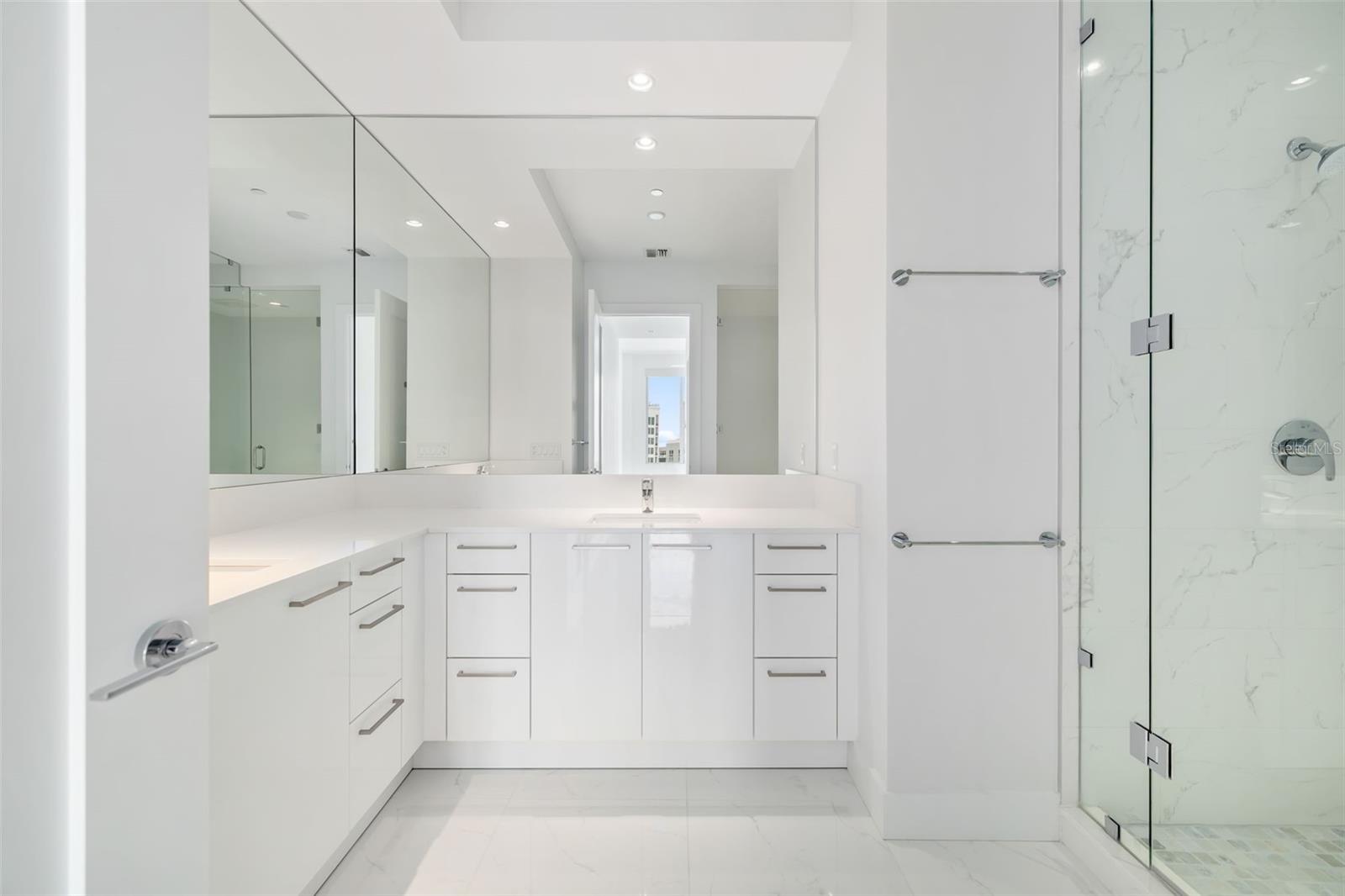 A4660919 Property Photo