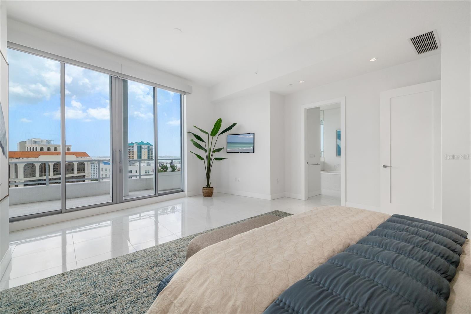 A4660919 Property Photo