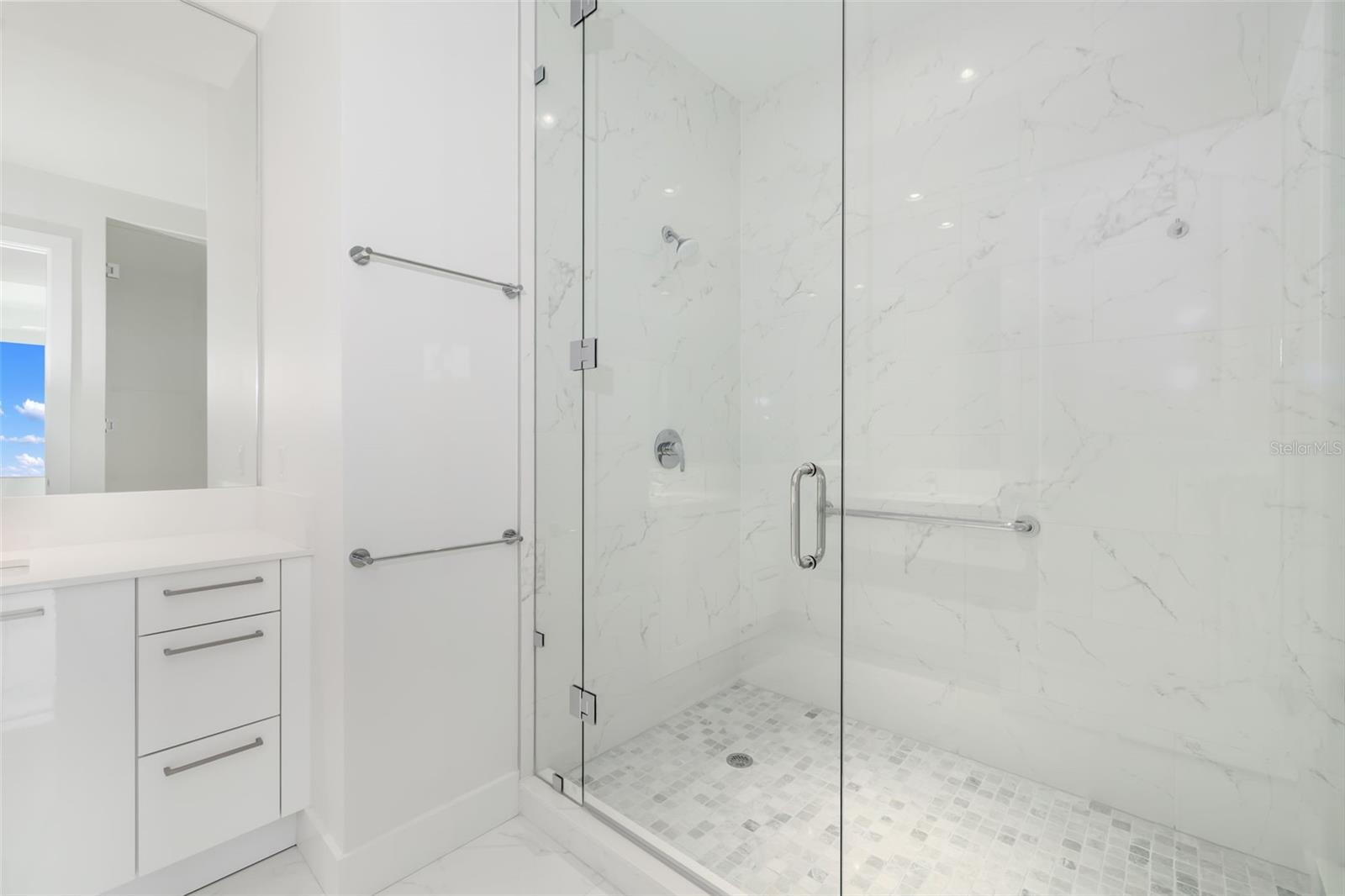 A4660919 Property Photo