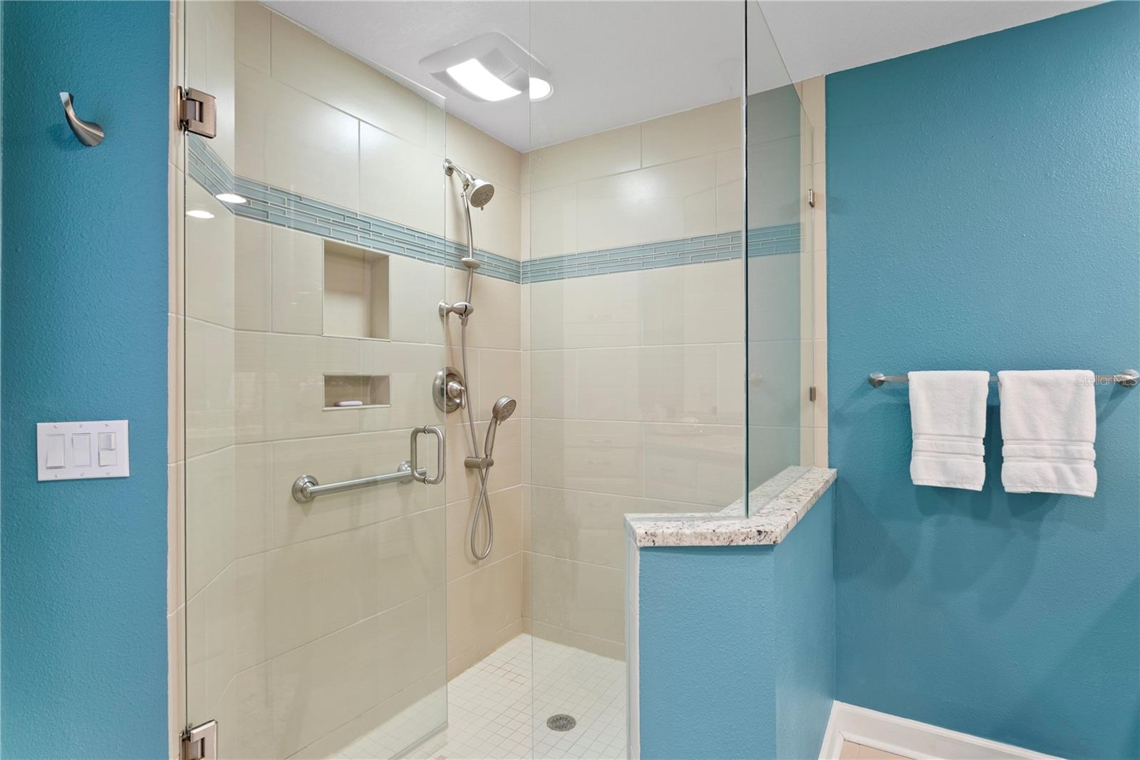 TB8413843 Property Photo