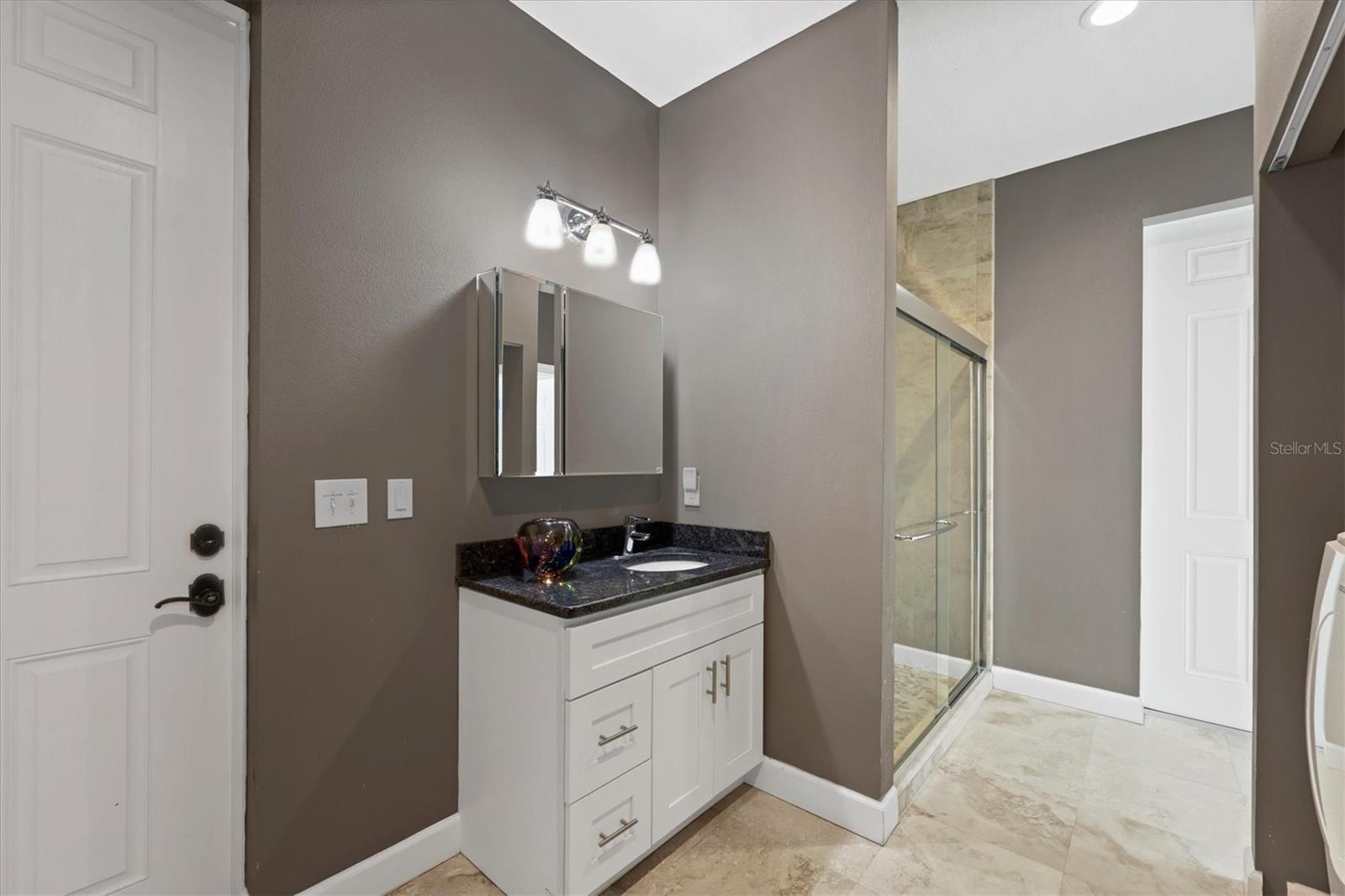 A4660958 Property Photo