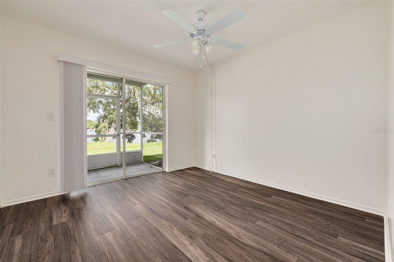 TB8413917 Property Photo