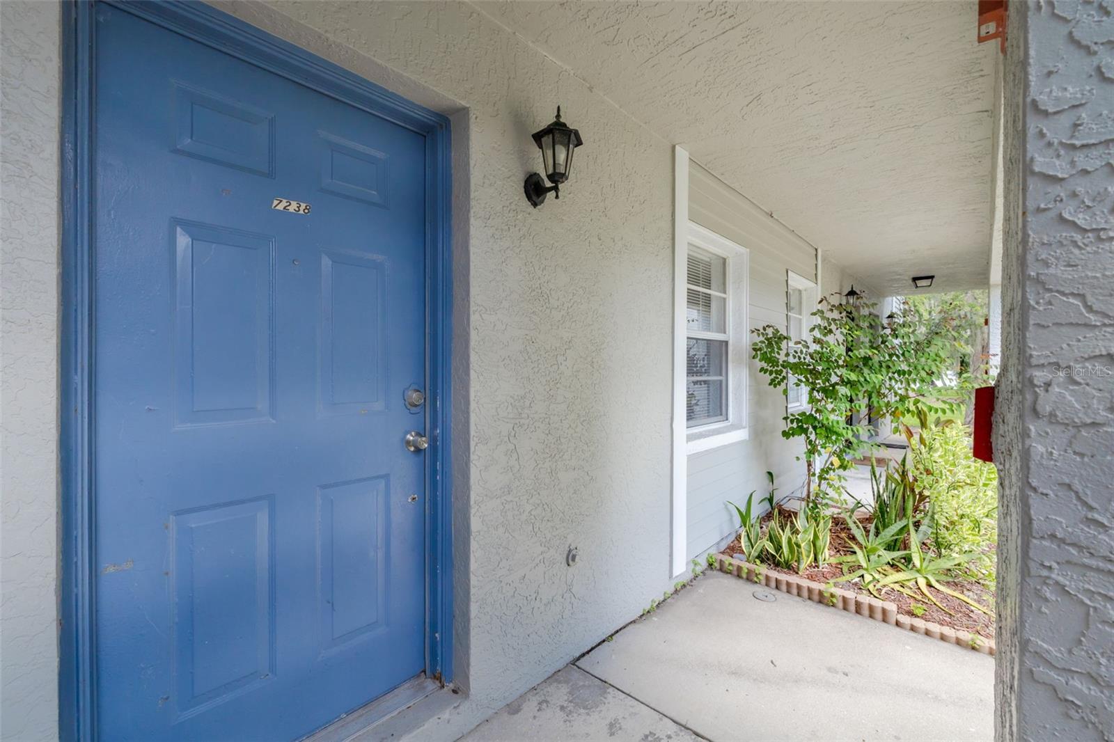 TB8413917 Property Photo