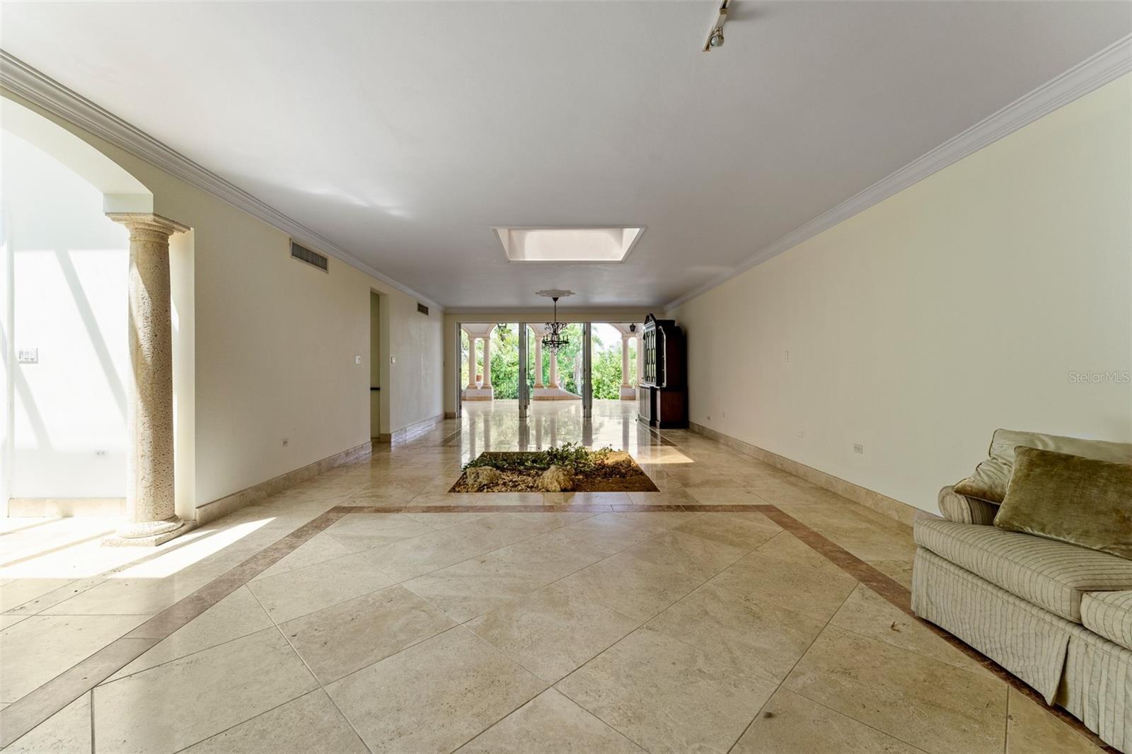 PR9115273 Property Photo