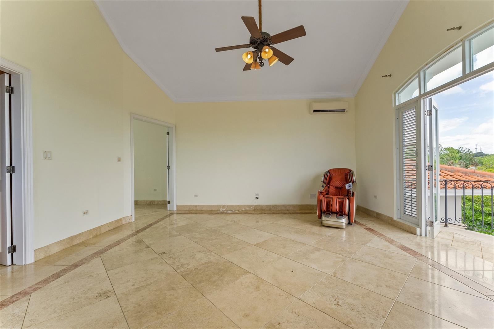 PR9115273 Property Photo