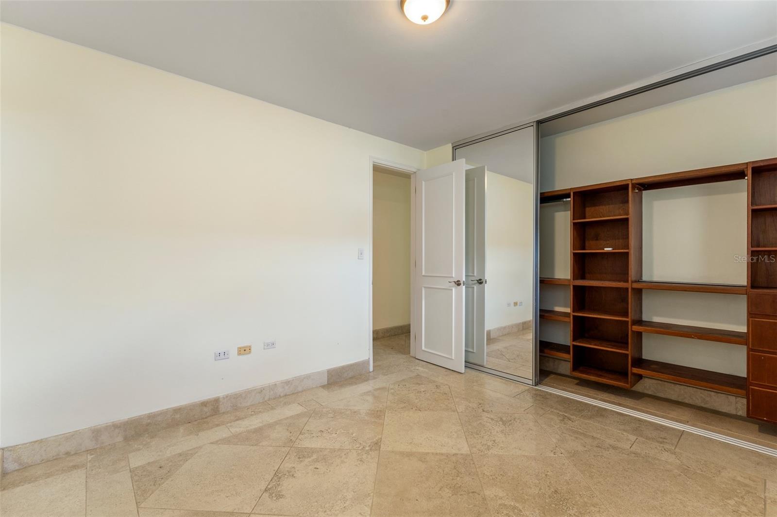 PR9115273 Property Photo