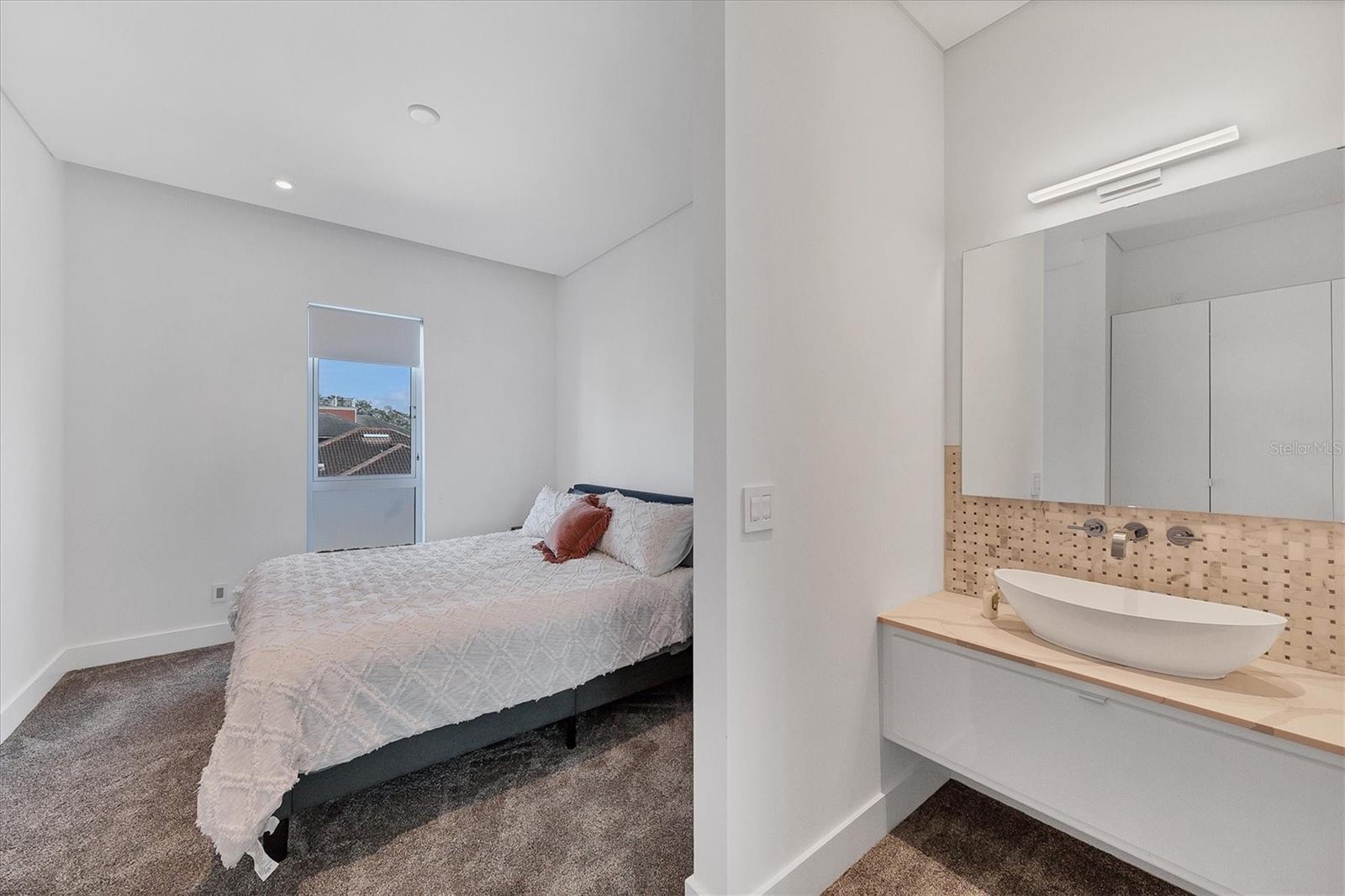 A4660993 Property Photo