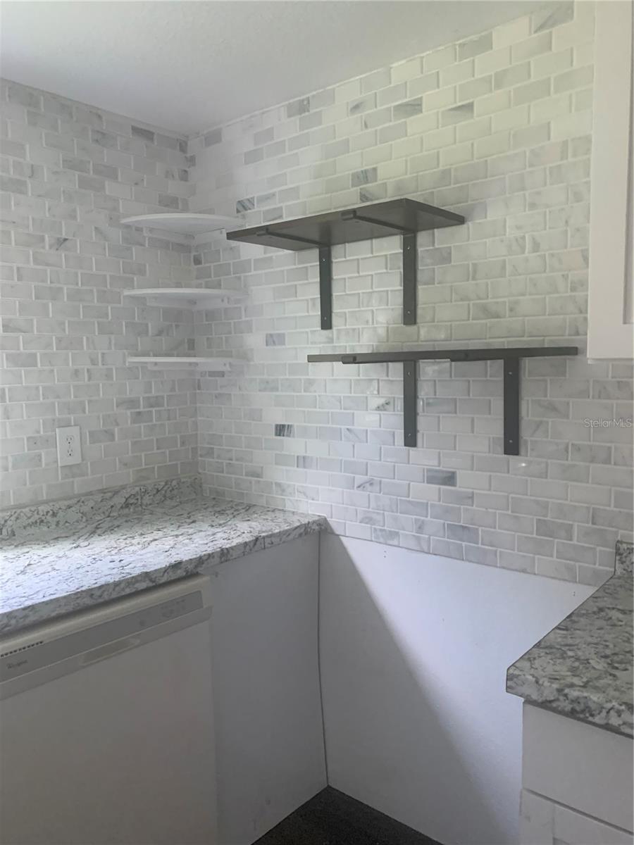 W7877891 Property Photo