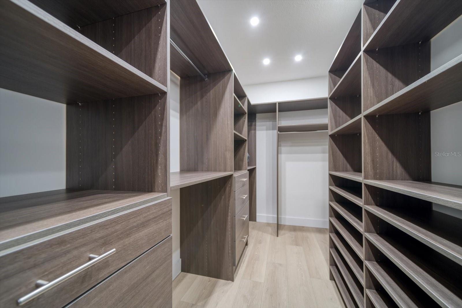 TB8414077 Property Photo