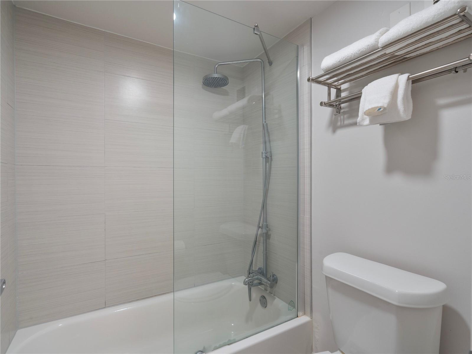 O6333106 Property Photo