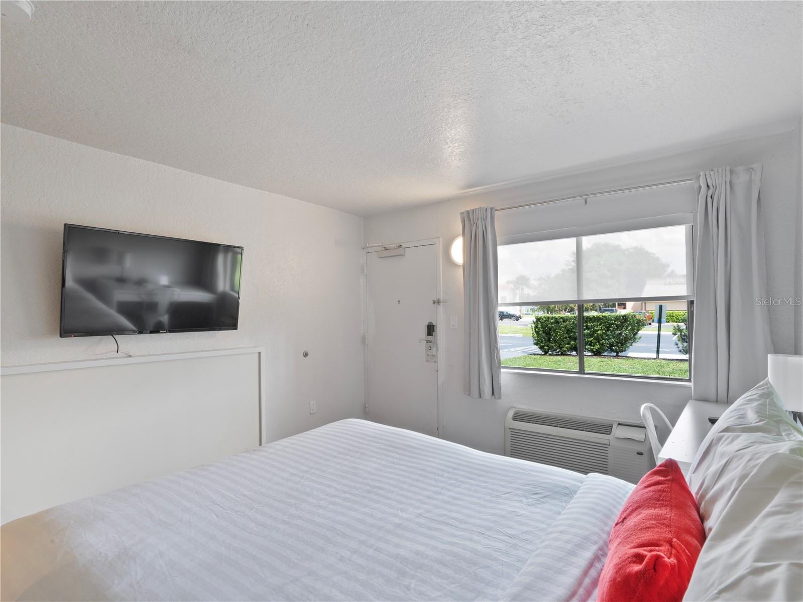 O6333106 Property Photo