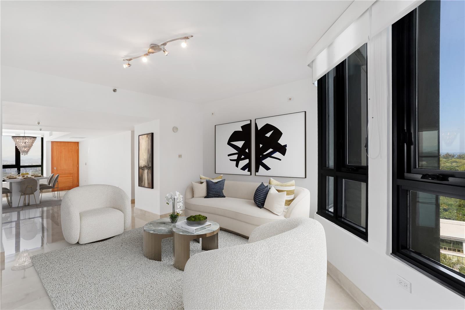 PR9115279 Property Photo