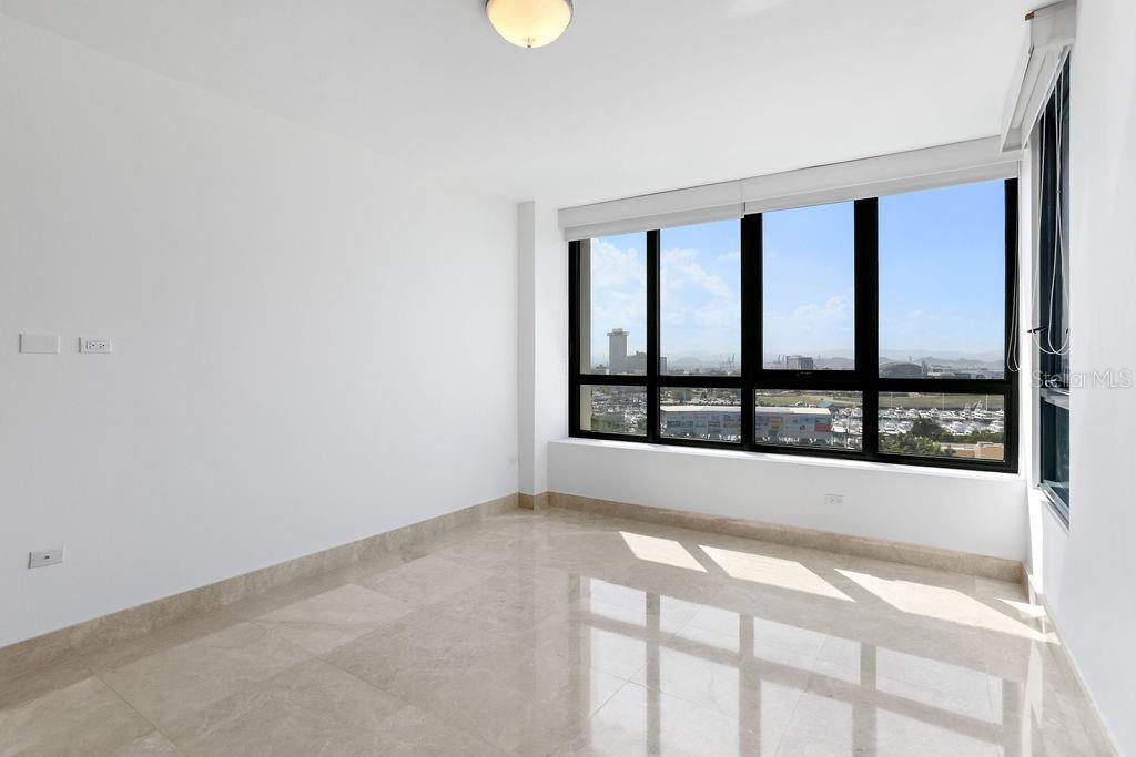 PR9115279 Property Photo