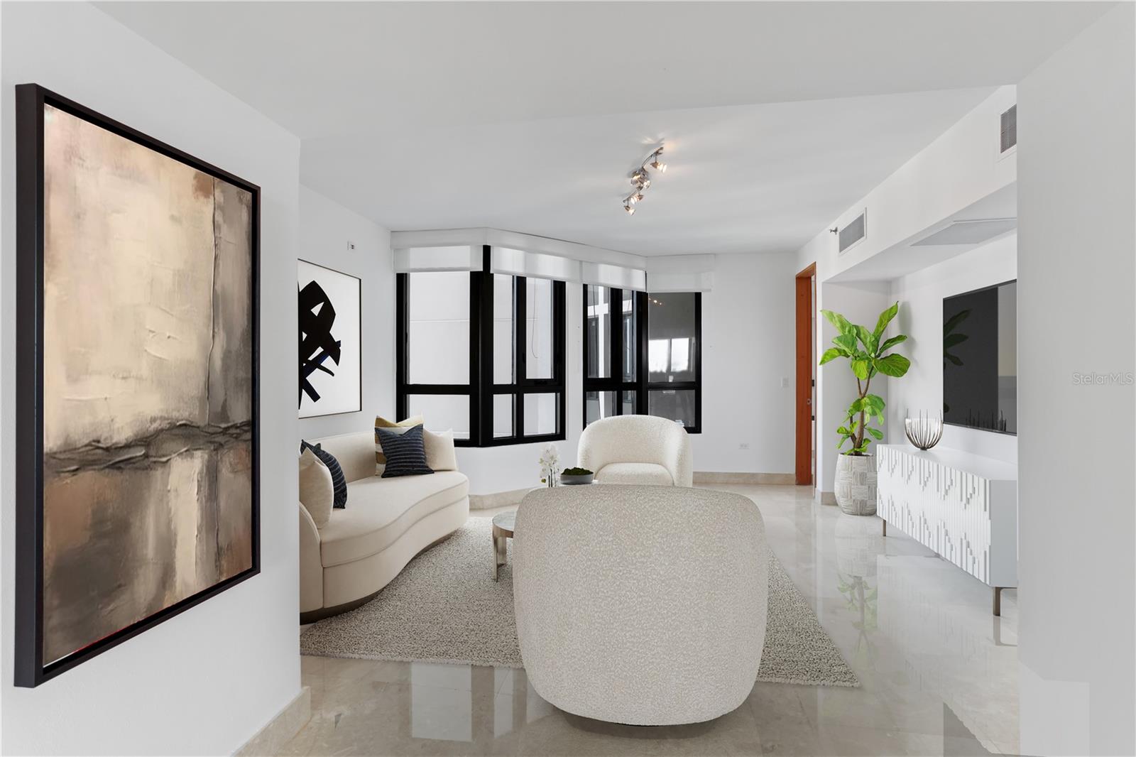 PR9115279 Property Photo