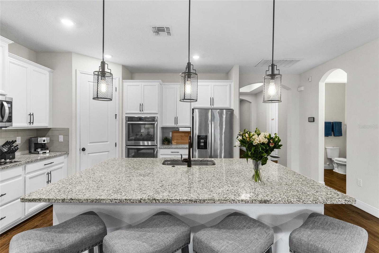 O6333155 Property Photo