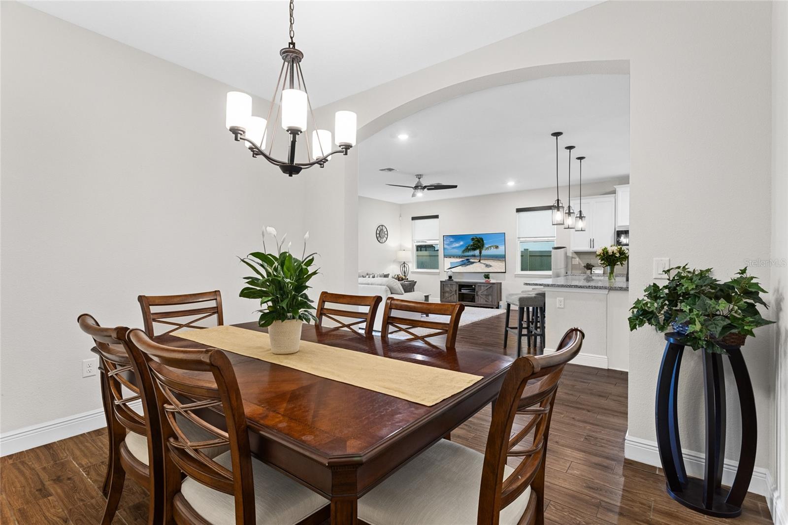 O6333155 Property Photo