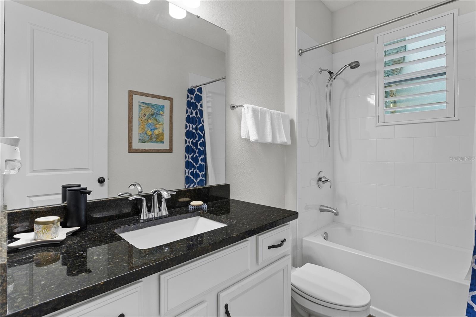O6333155 Property Photo