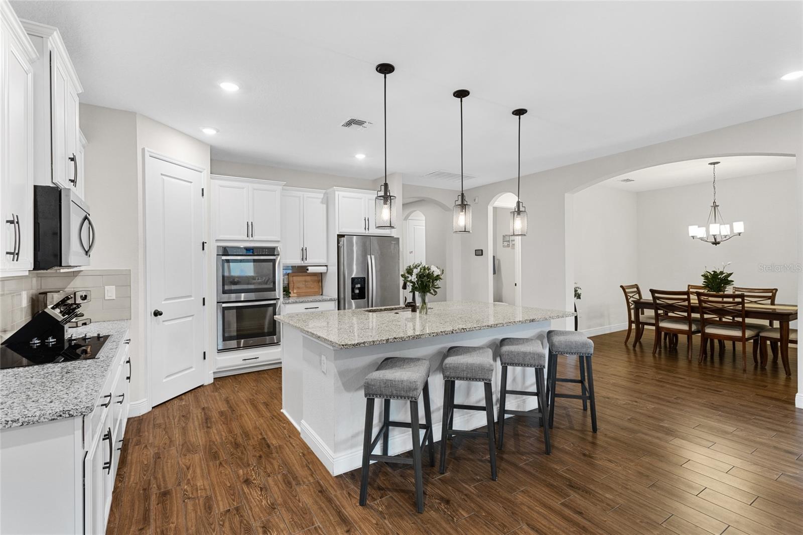 O6333155 Property Photo