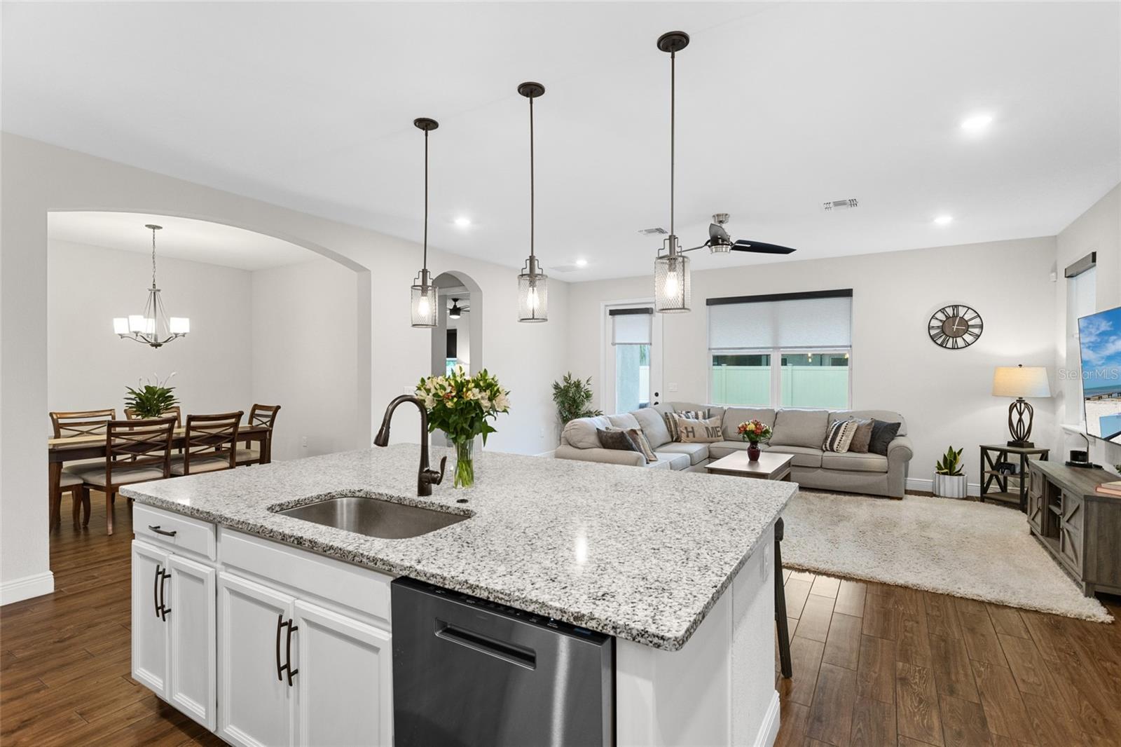 O6333155 Property Photo