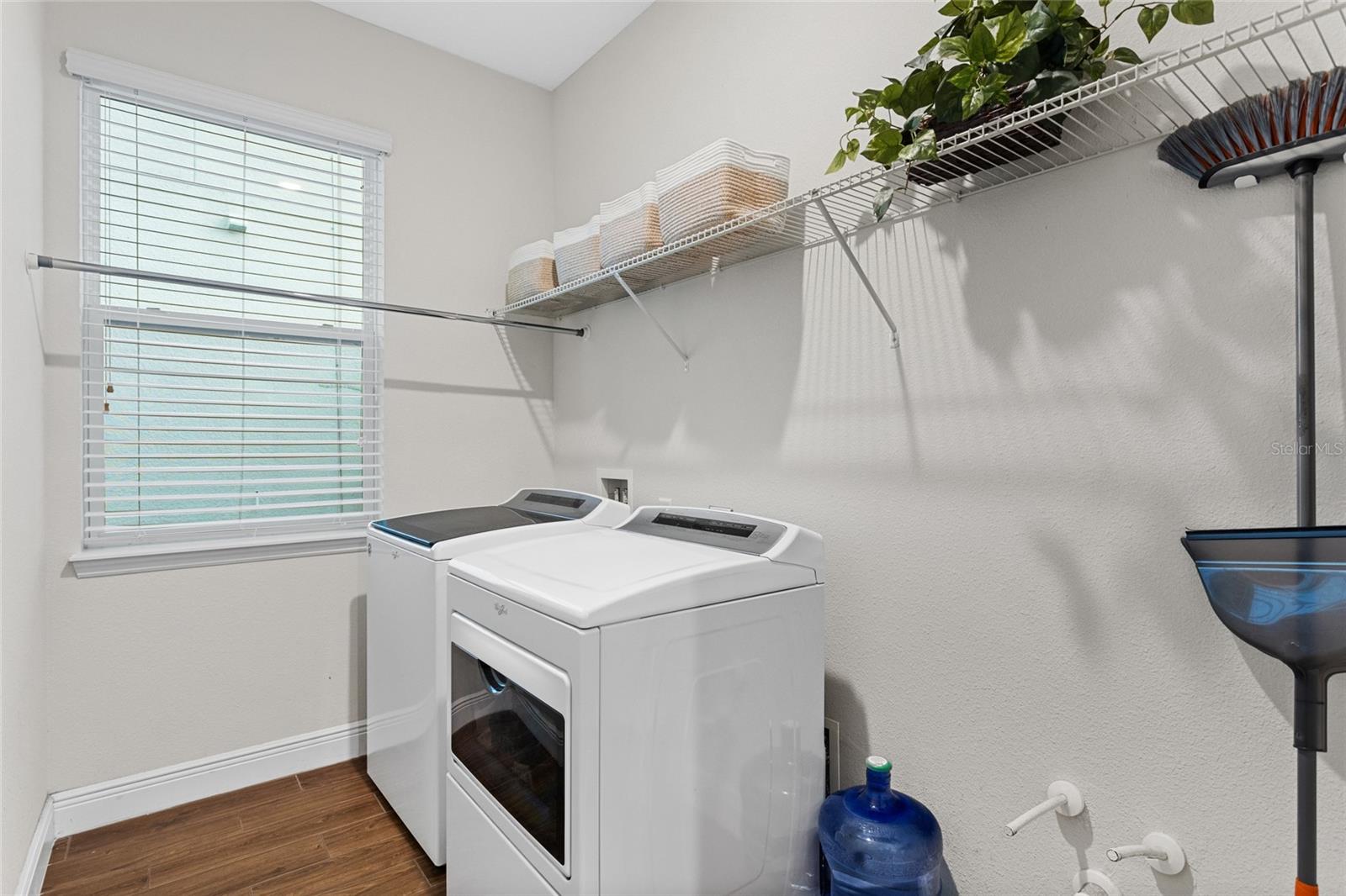 O6333155 Property Photo