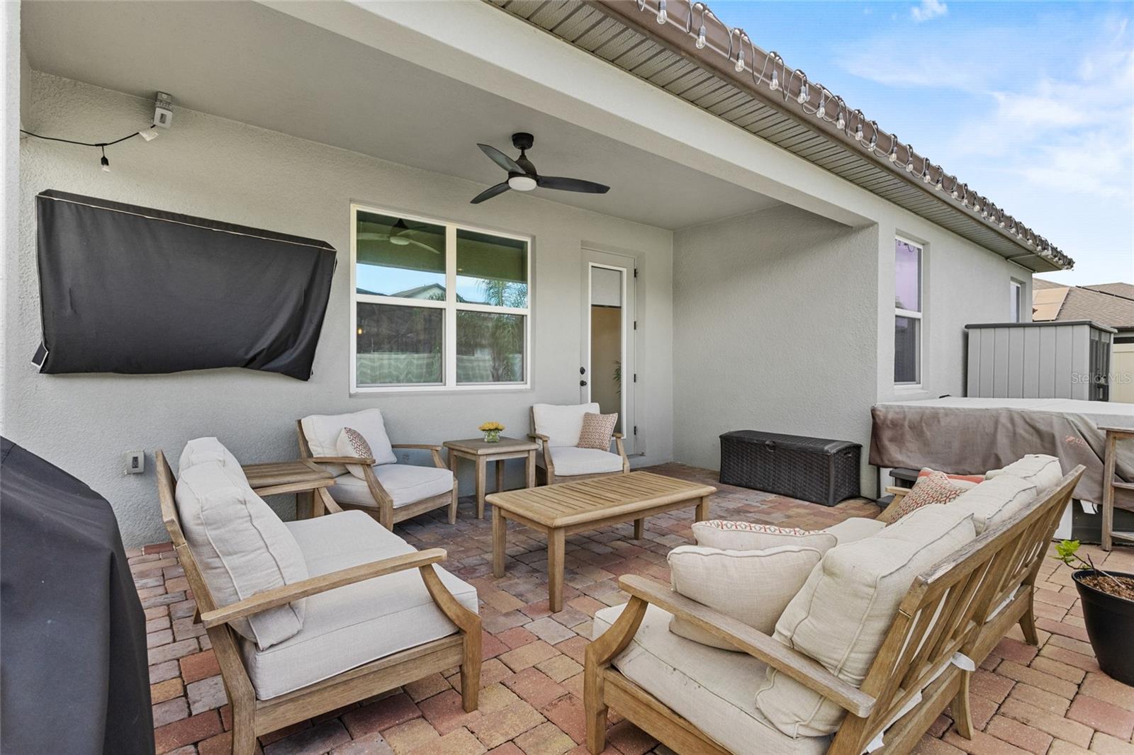 O6333155 Property Photo