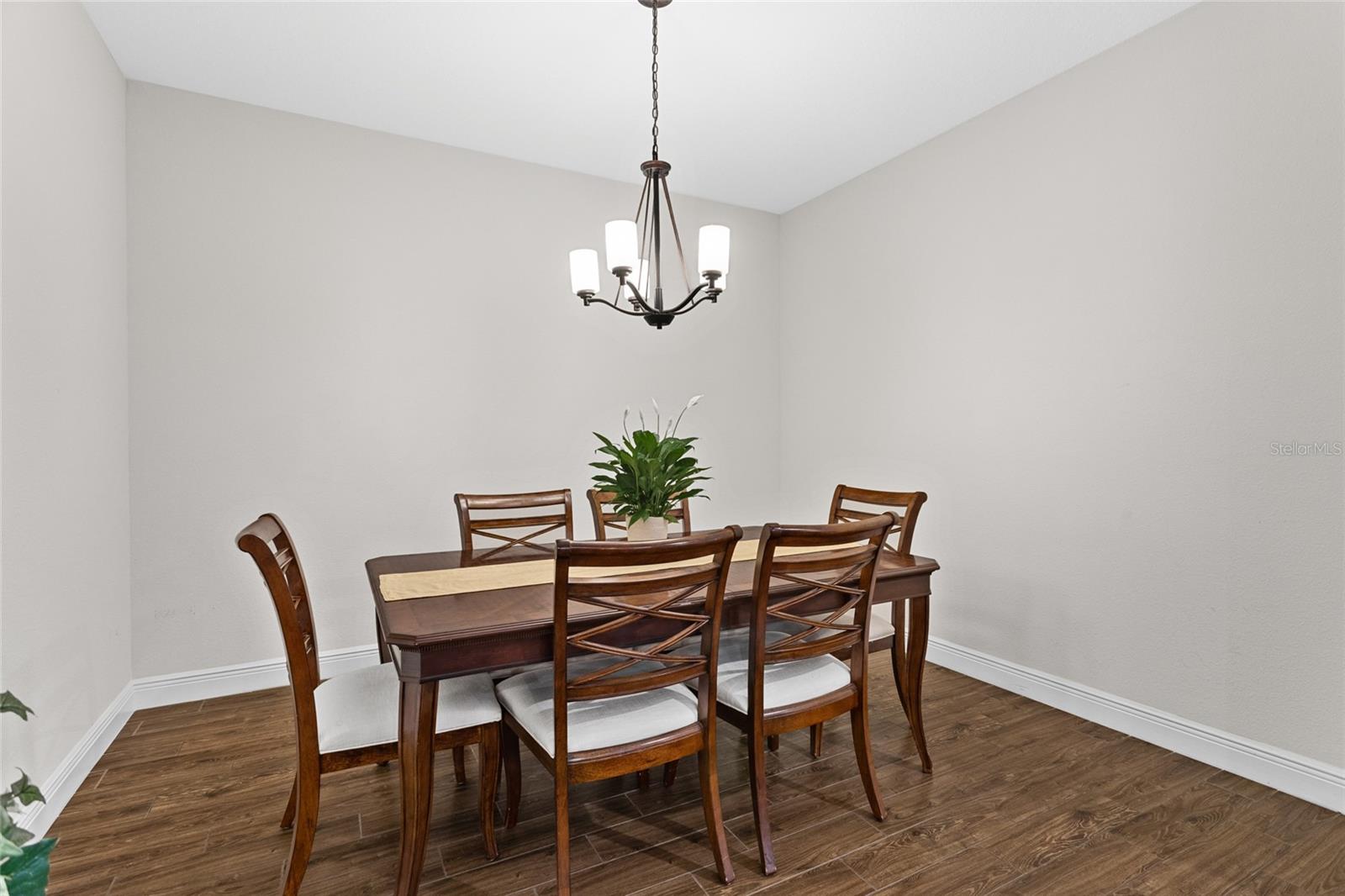 O6333155 Property Photo