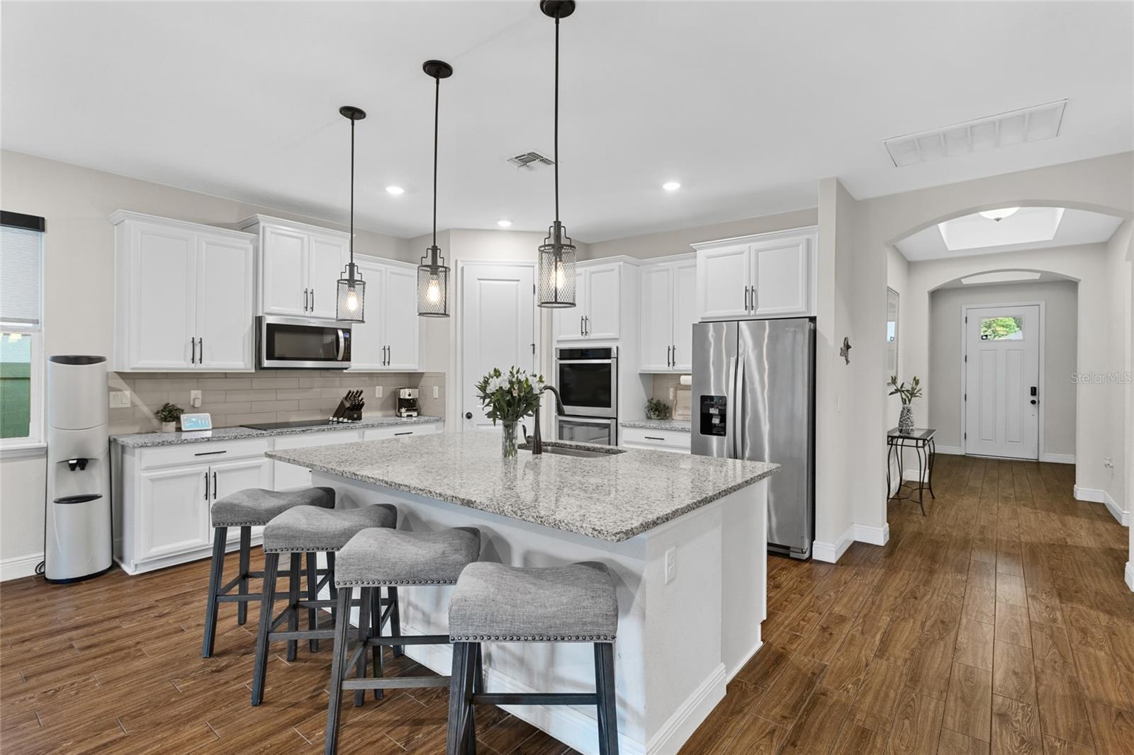 O6333155 Property Photo