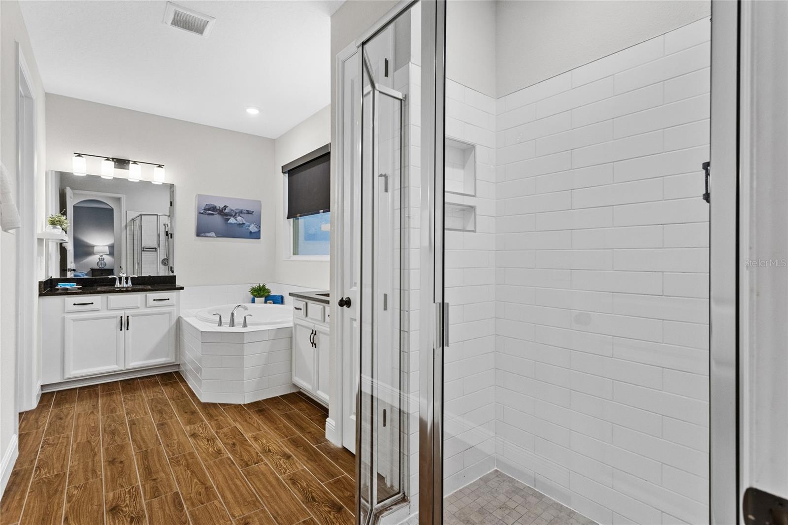O6333155 Property Photo