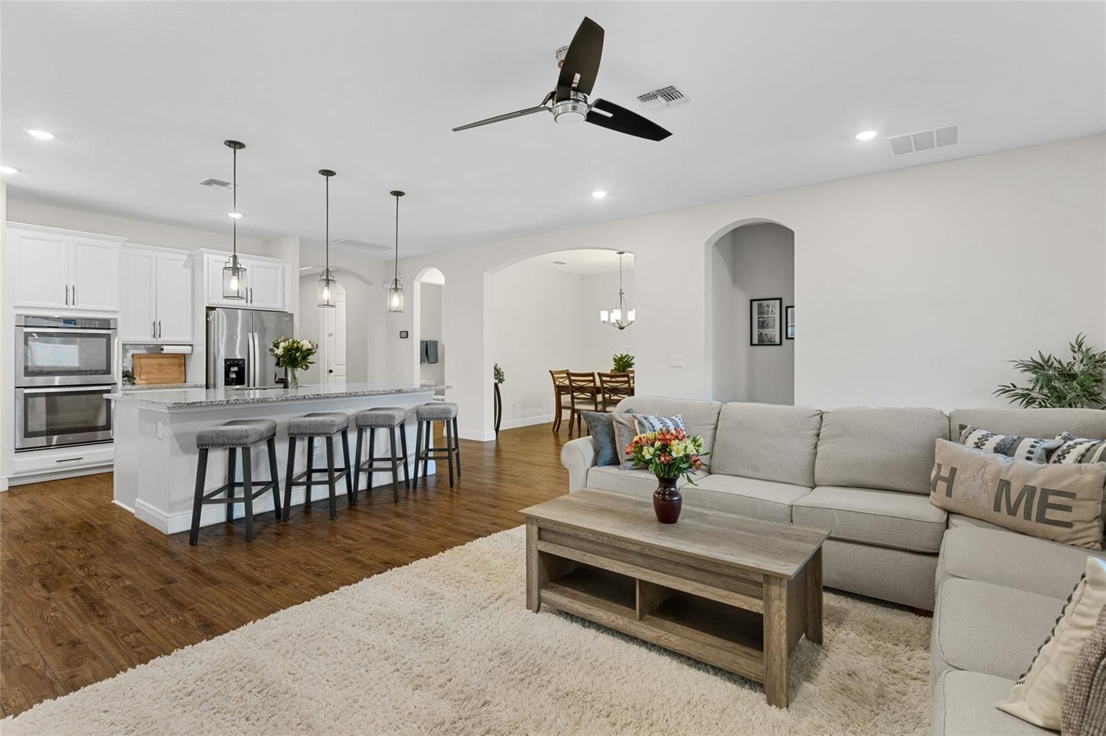 O6333155 Property Photo