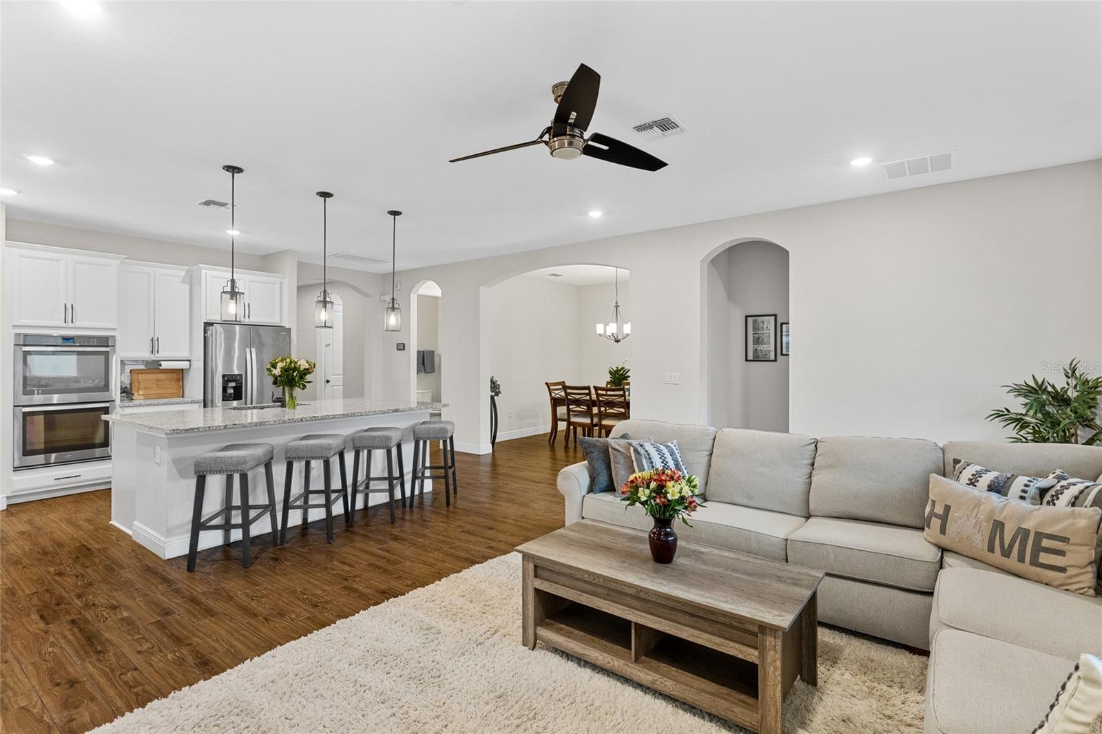 O6333155 Property Photo