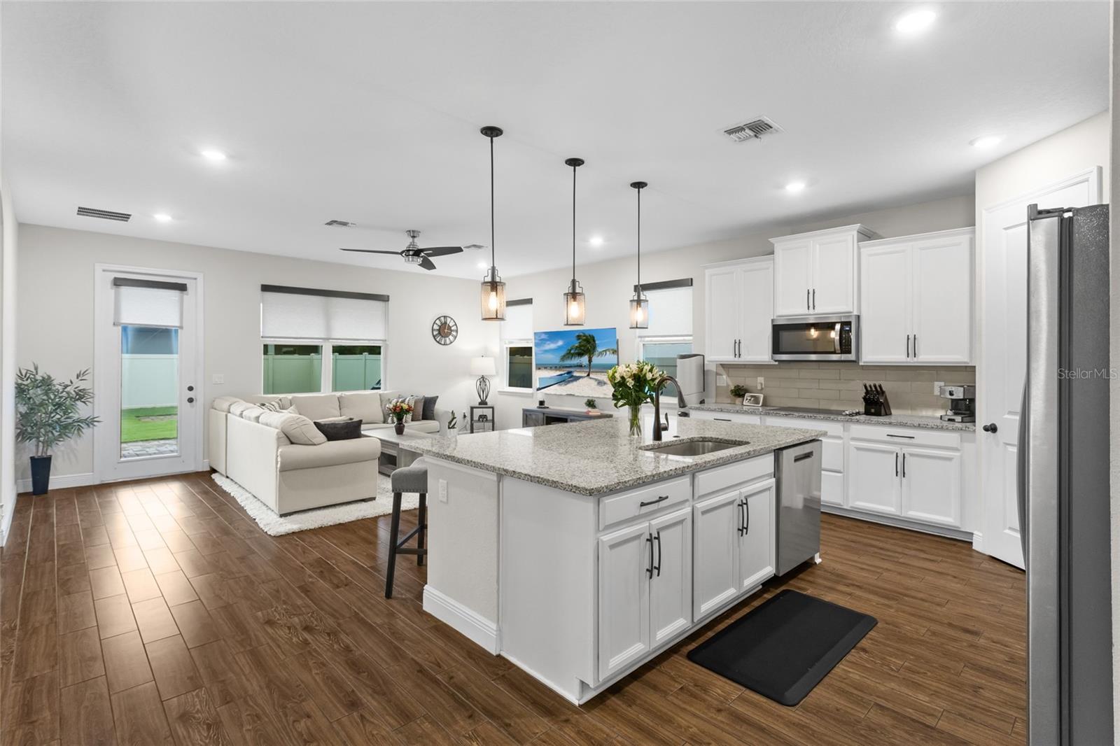 O6333155 Property Photo