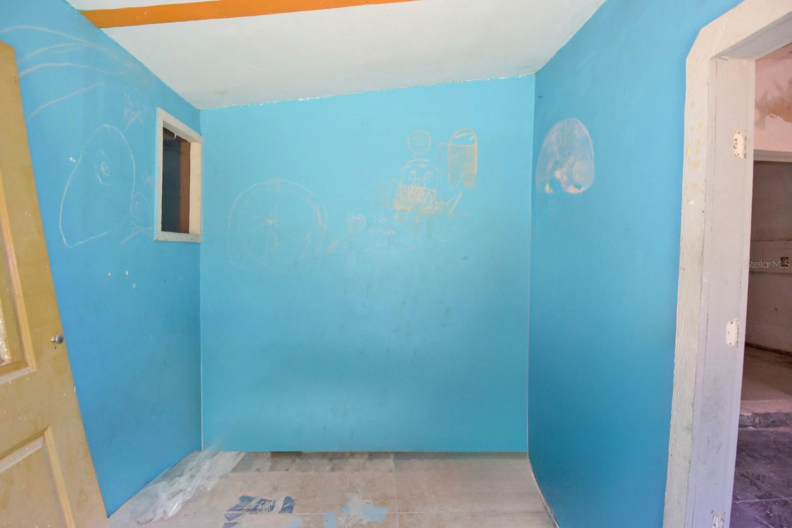 W7877898 Property Photo