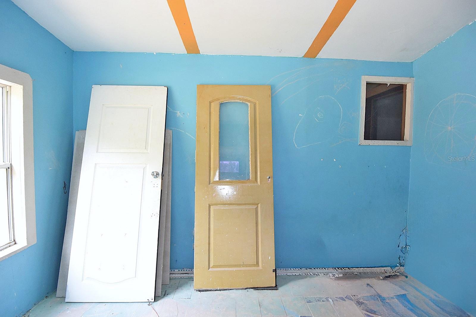 W7877898 Property Photo