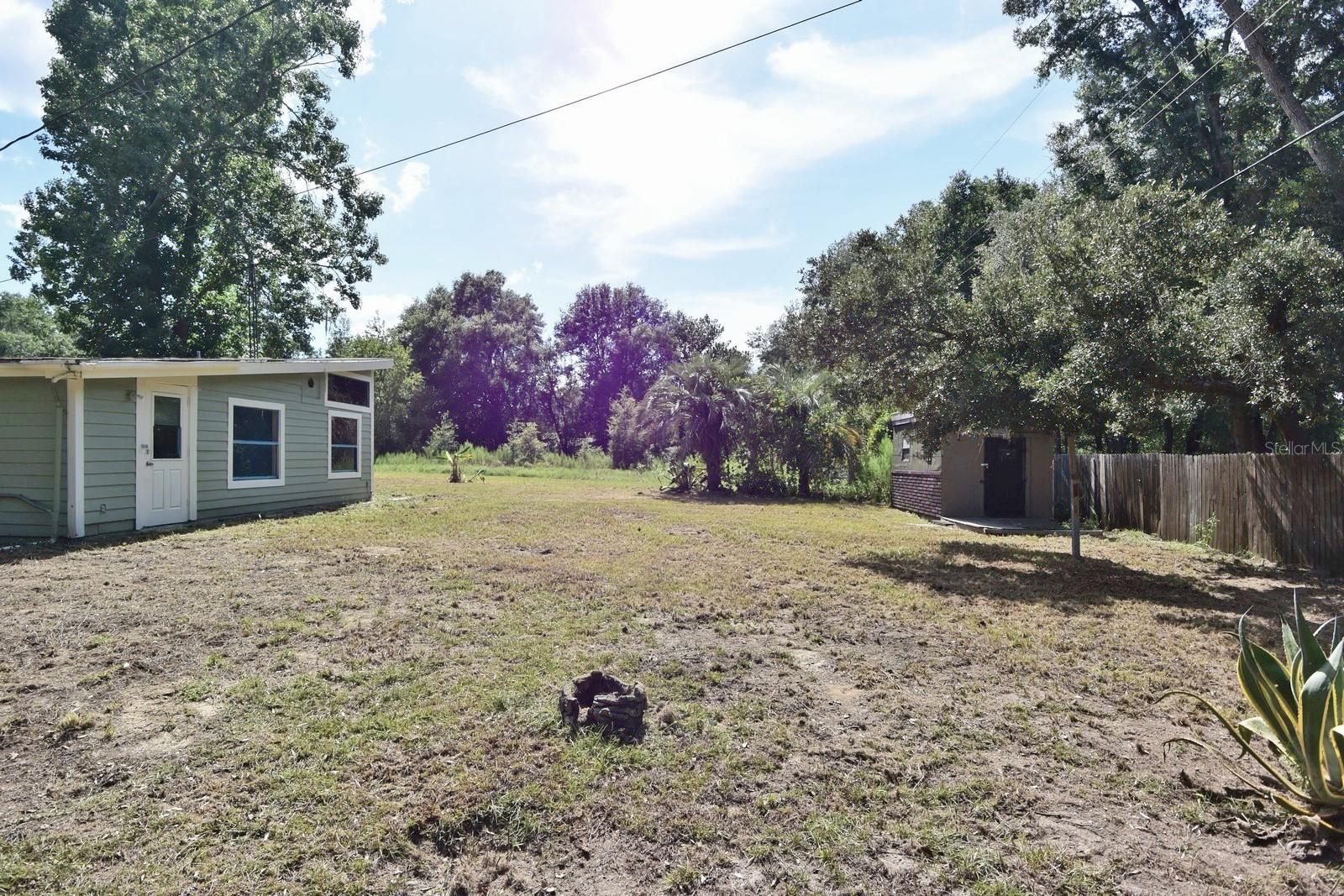 W7877898 Property Photo