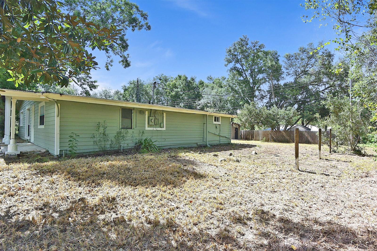 W7877898 Property Photo